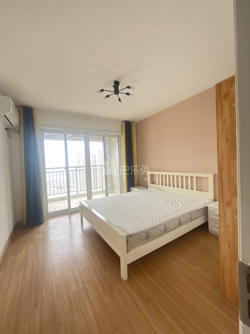 绿地滨江雅苑5321809卧室图4