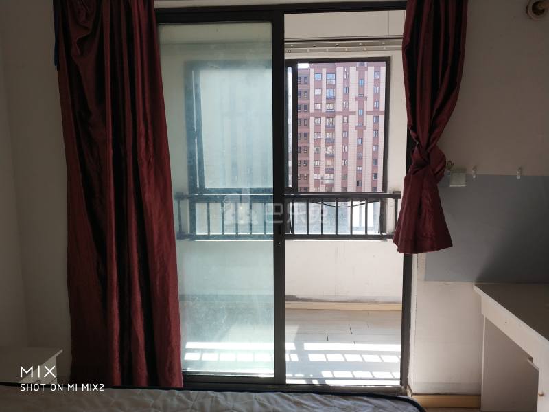 新凯城紫荆苑5328750卧室窗户图8