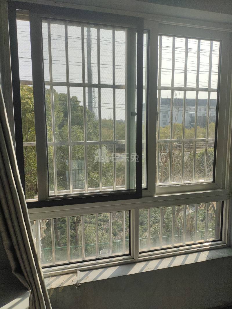 中星海兰苑5330207卧室窗户图10