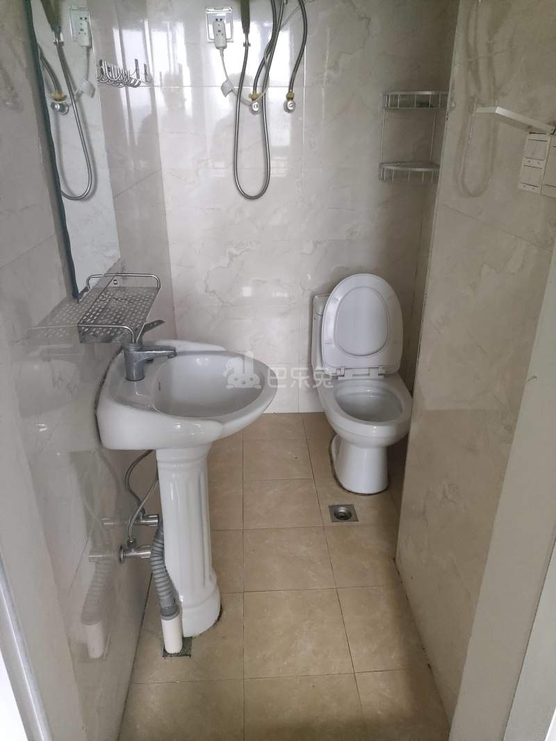 北辰奥园5346325卫生间图5