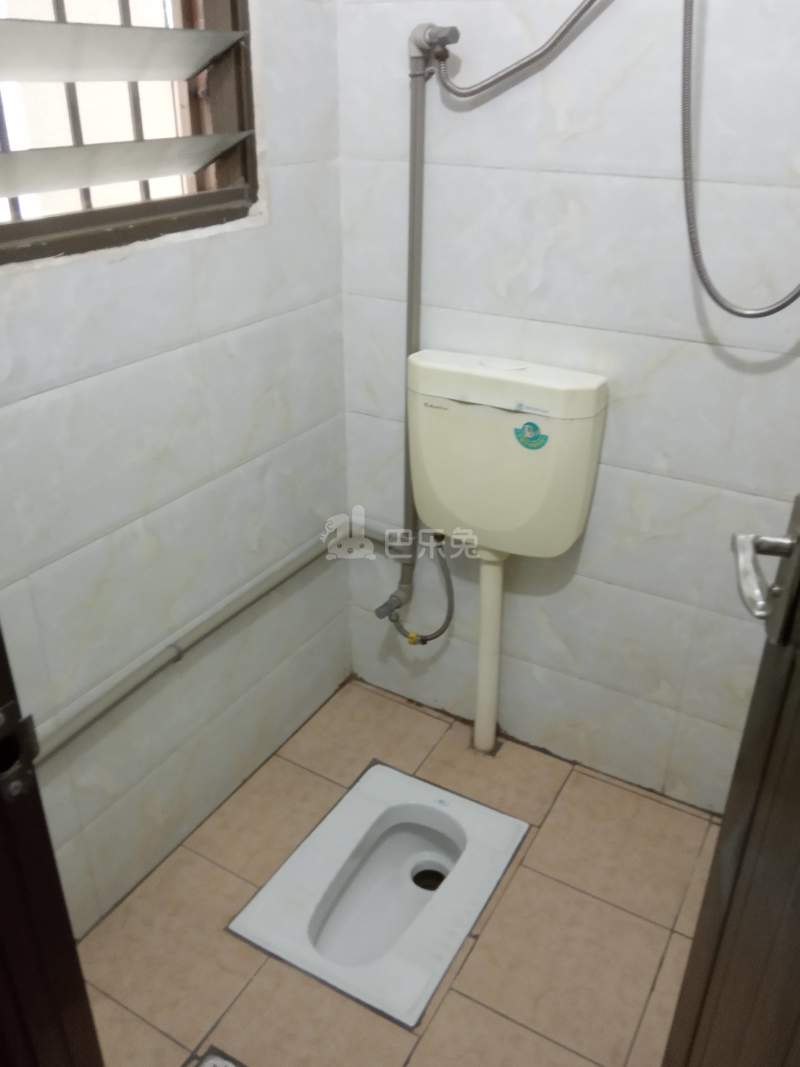 冠达公寓（礼村涌边街三巷3号）5368385卫生间图6