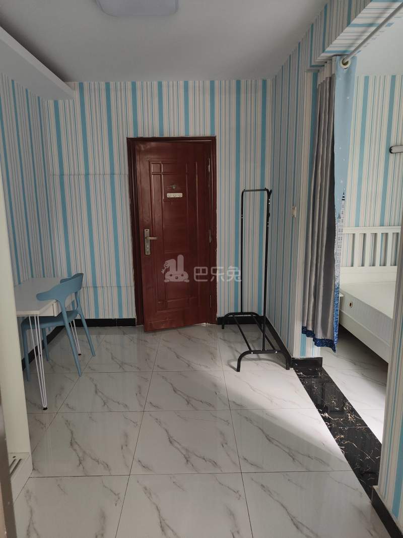 丽都城假日景苑5374266卧室图4