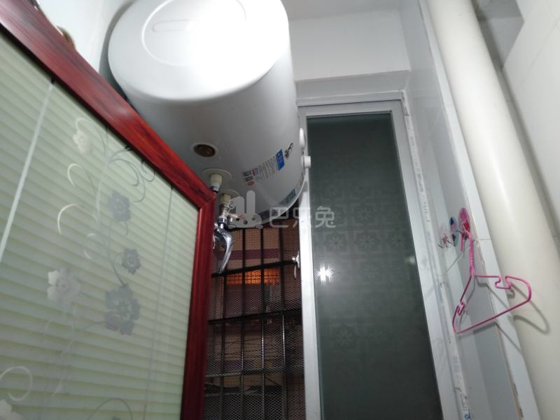 梅花园伍仙桥苏庄大街70号5380090卫生间图12