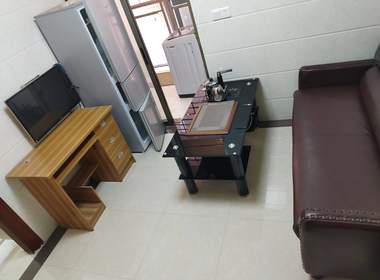 江夏北中一路3号 1室1厅1卫