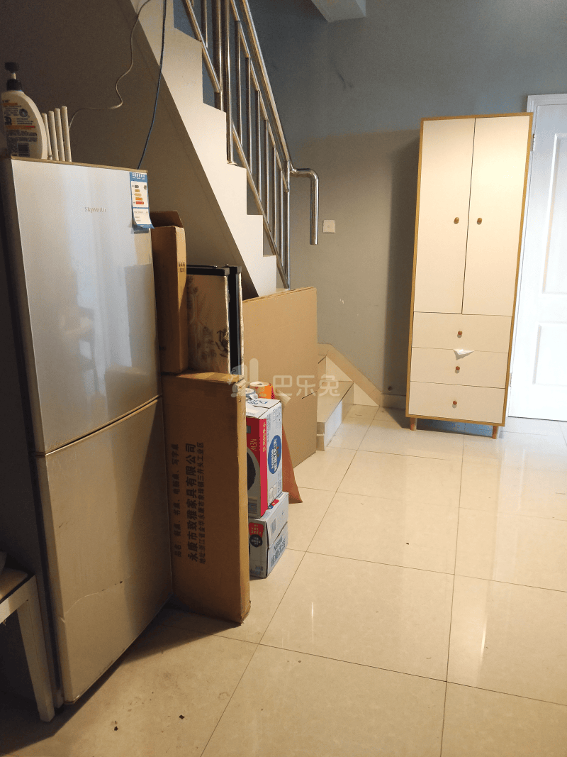 宏润国际花园东区5389478客厅图1