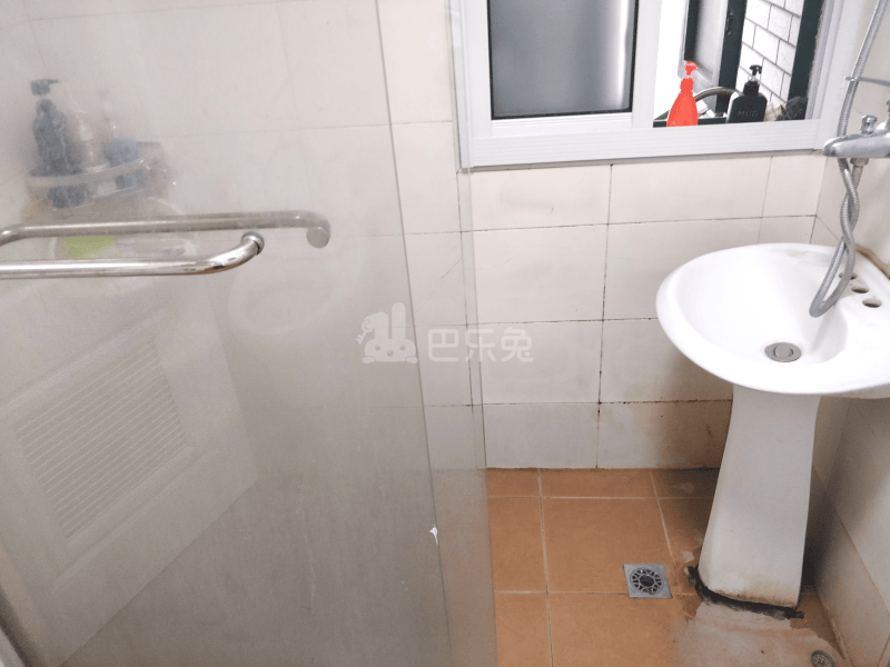 宏润国际花园东区5389478卫生间图10