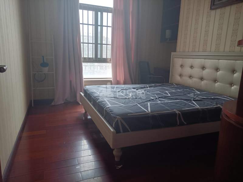 龙诚汇物业（龙洞村龙洞山庄一街4号）5393034卧室图4