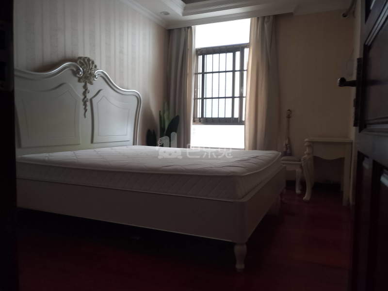 龙诚汇物业（龙洞村龙洞山庄一街4号）5393034卧室图5