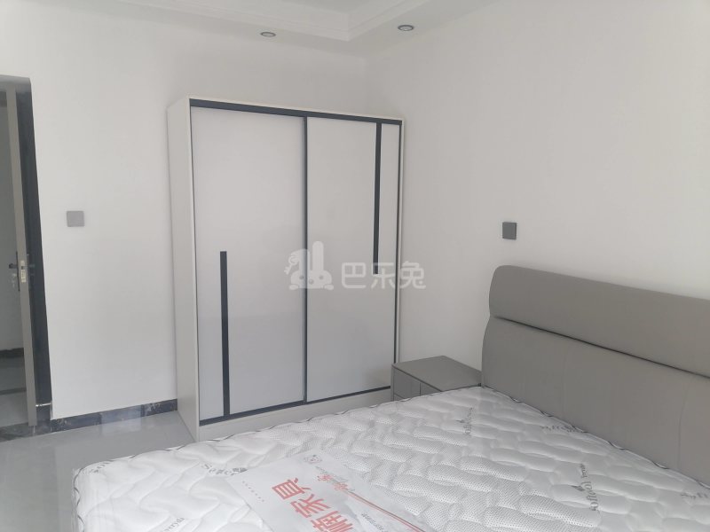 龙悦小区1区540520卧室图1