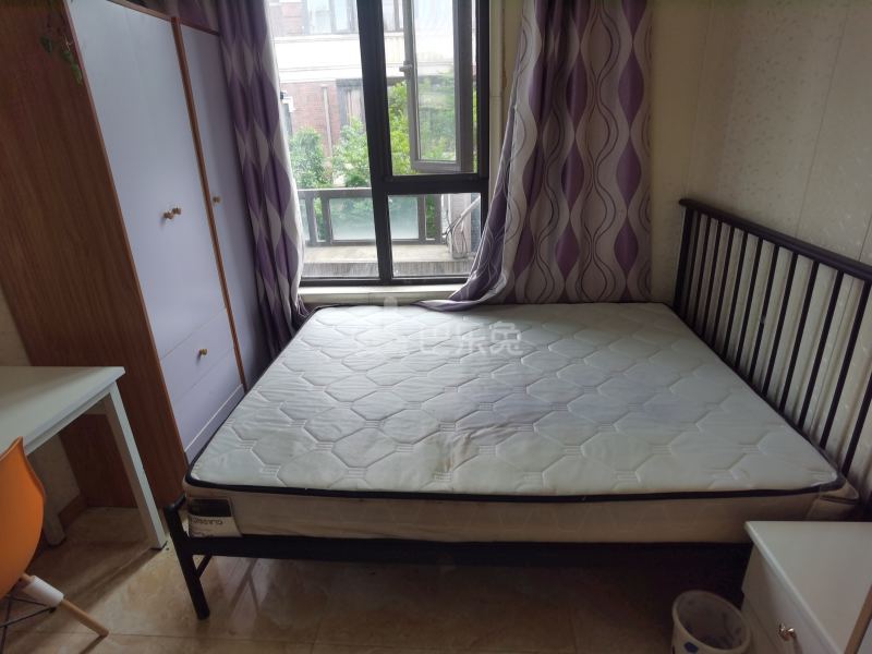 金地玺华邨（金地自在城四期）5418881卧室图2