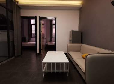 上元岗东街8号 1室1厅1卫