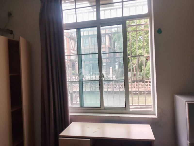 振东苑5424461卧室窗户图10