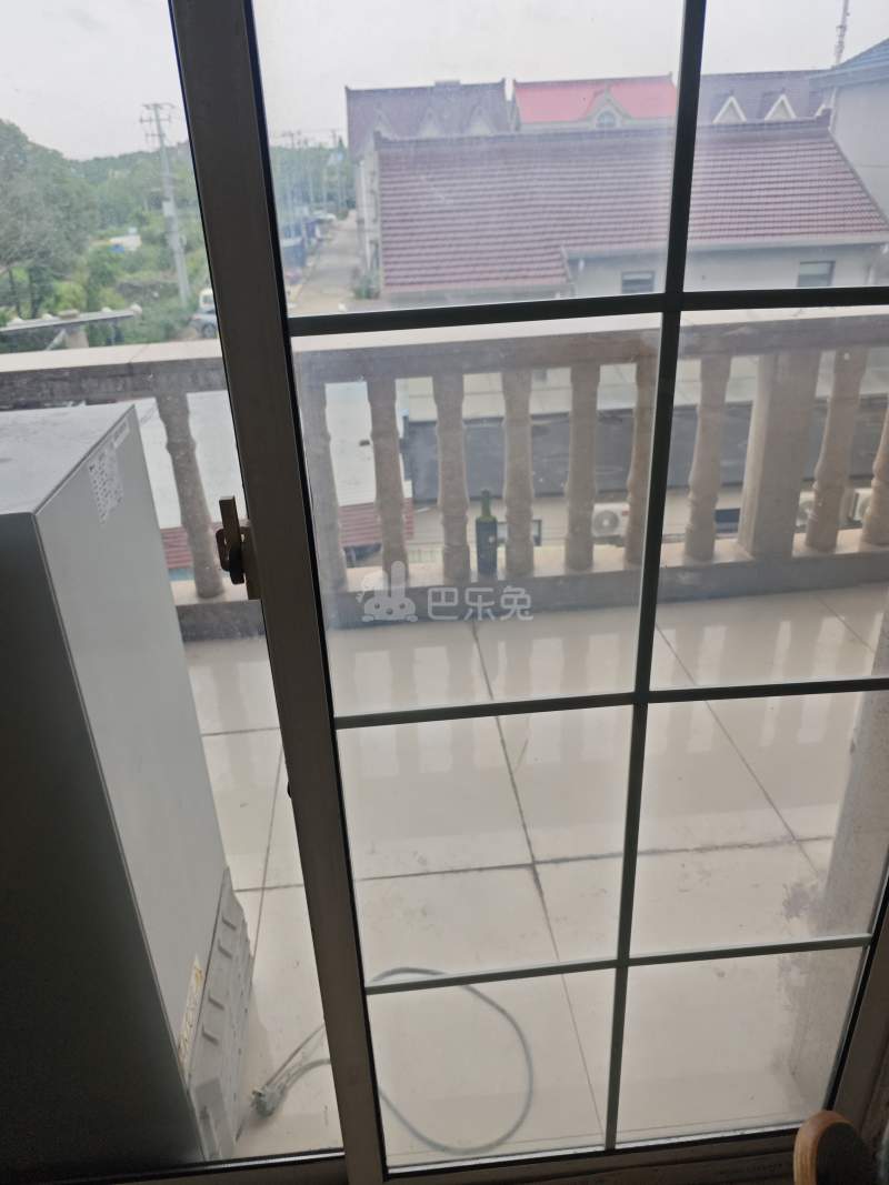 振东苑5424527卧室窗户图8