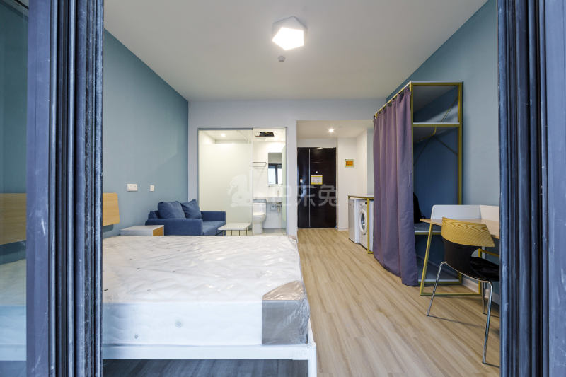 龙湖伟业冠寓苏州高新路店5426873卧室图0