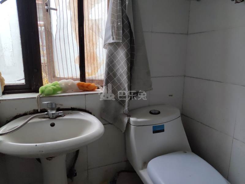 金榜星墅542253卫生间图8