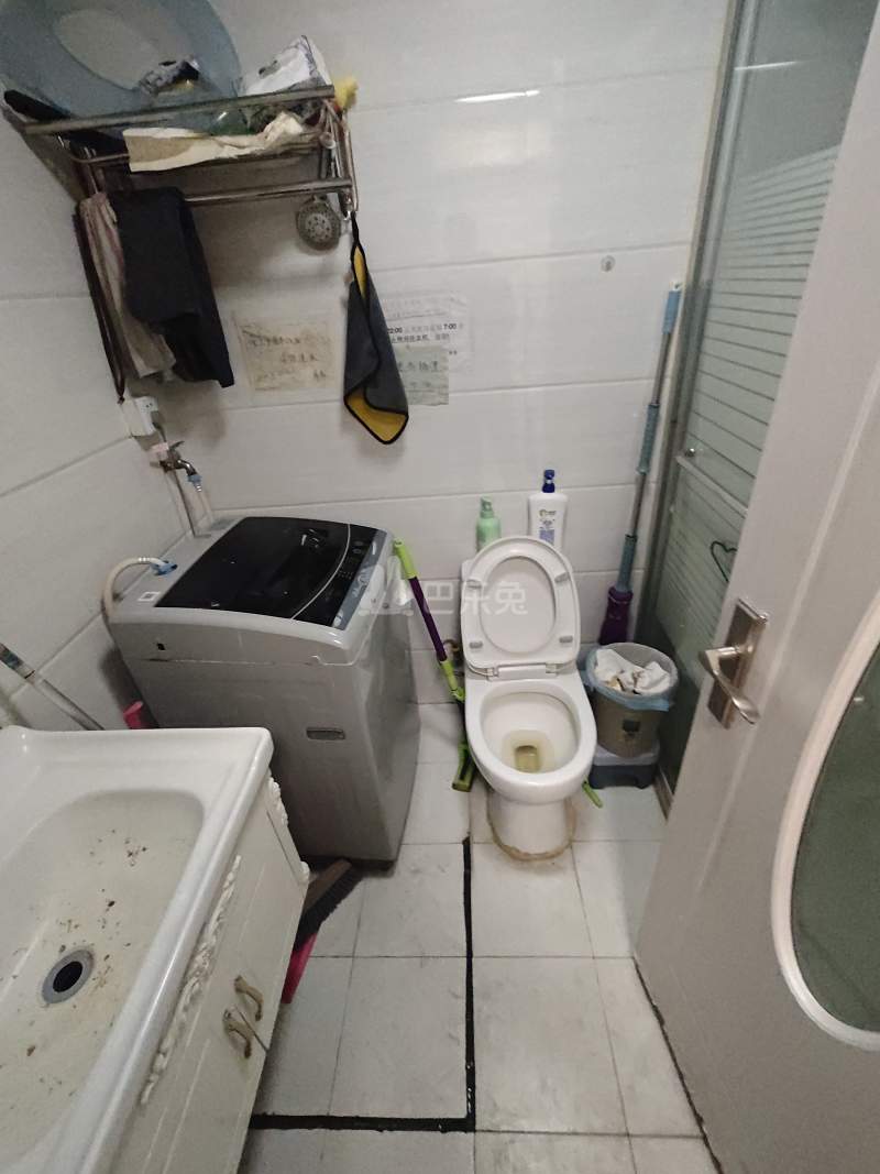 虹叶花苑5432280卫生间图5