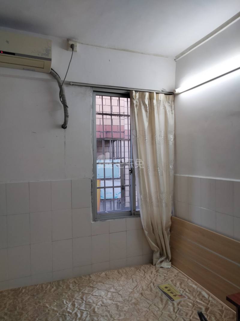 棠下梅园新村四巷11号5454789卧室窗户图7