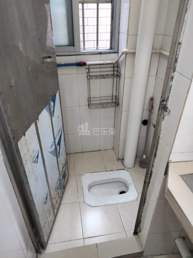 棠下梅园新村四巷11号5454789卫生间图6