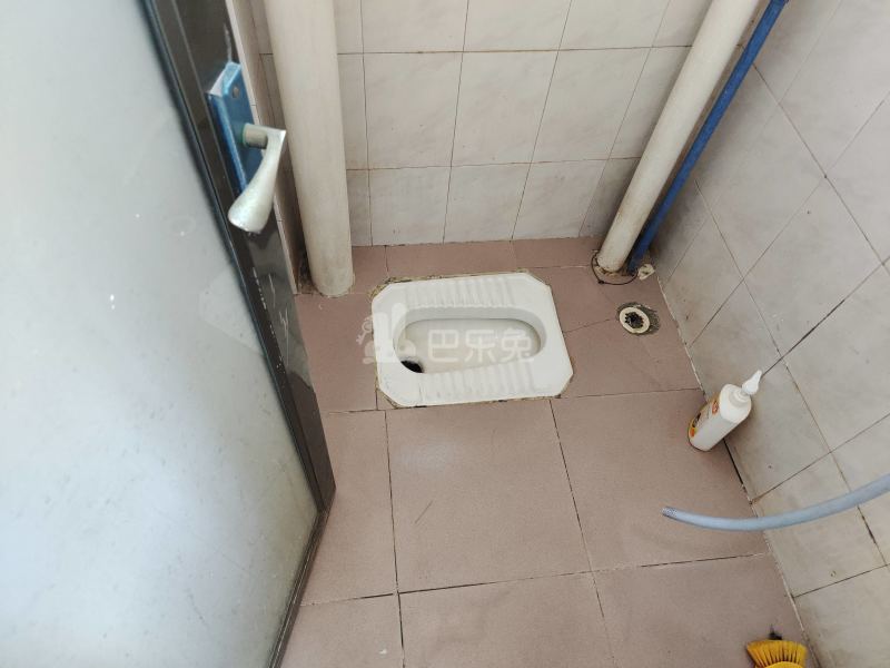 同和大陂村大陂南路30号5476611卫生间图8