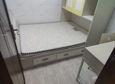 富山路一街37号 1室1厅1卫