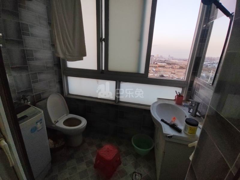 翔瑞新苑北区5490845卫生间图4