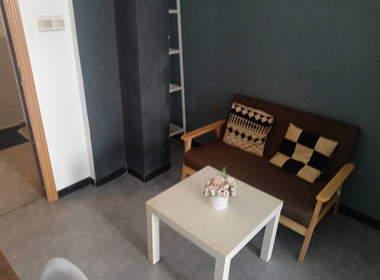 百合白领公寓（前进街道东村塘街四巷1号） 1室0厅1卫