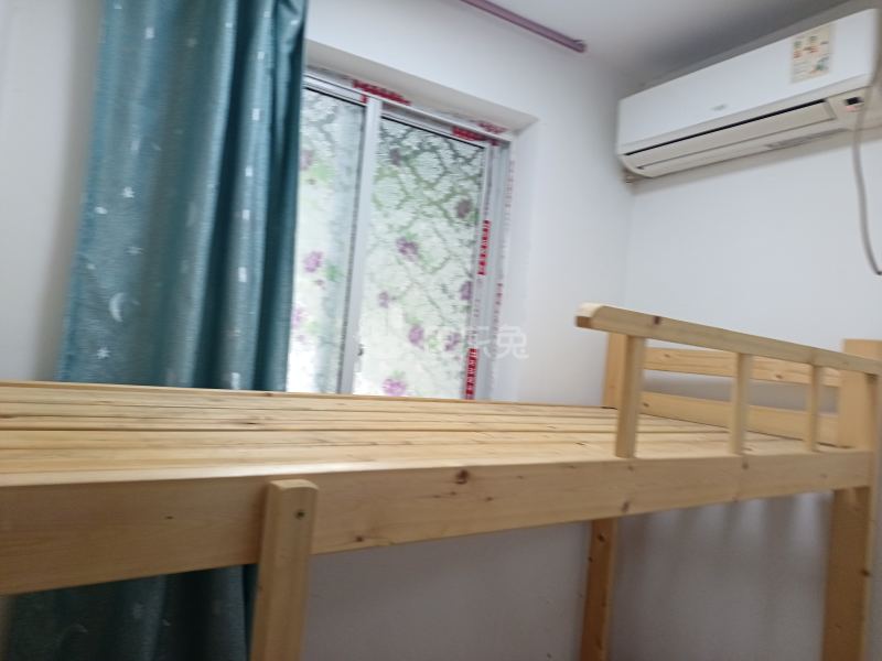 逸仙路1321弄3支弄小区5515881卧室窗户图6