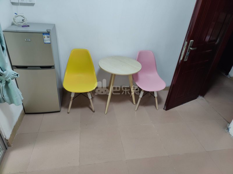 榕树头路北巷10号B栋5521807客厅图4