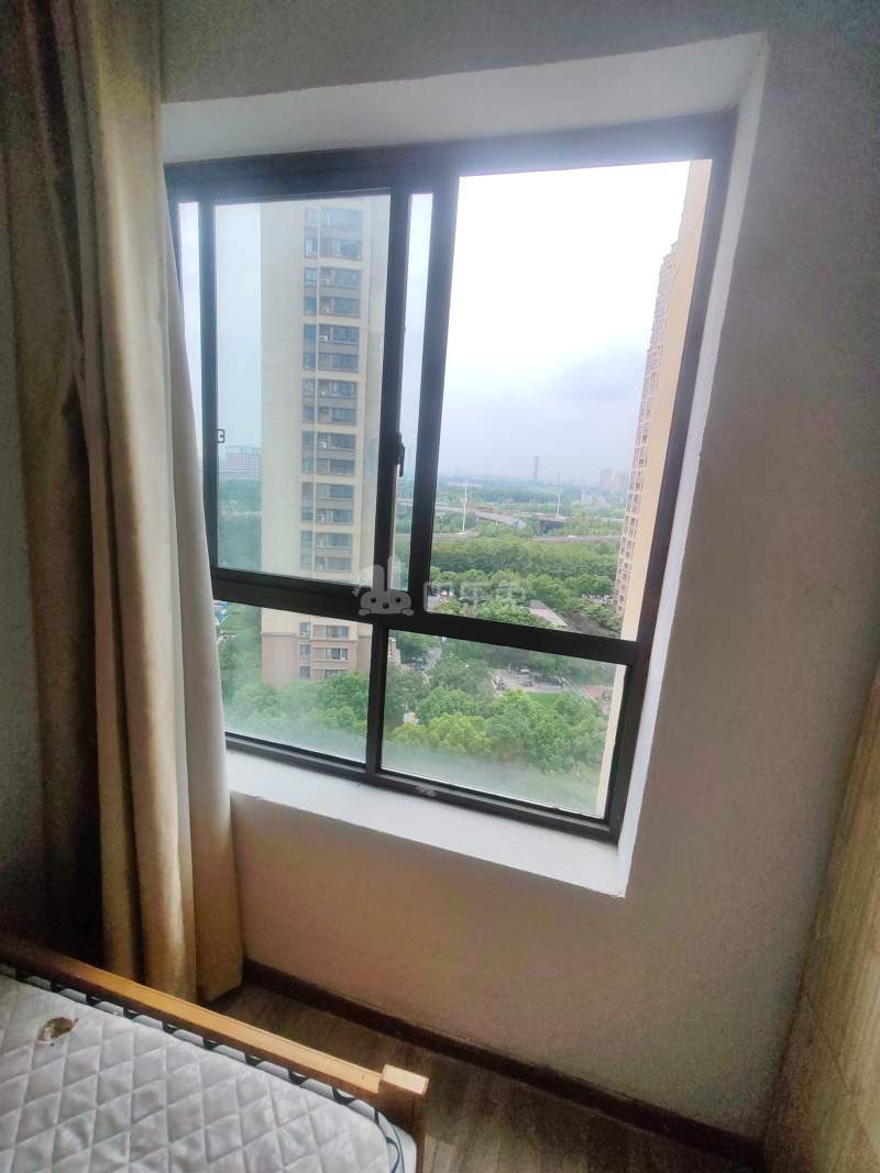 花桥裕花园5535243卧室图2