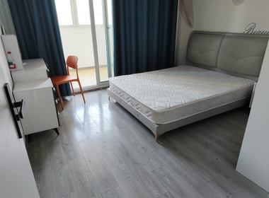 金沙湾绿地和苑一期 3室1厅1卫