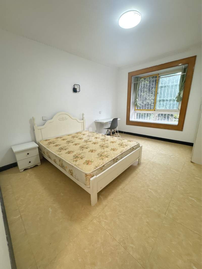 高境欣苑5561632卧室图0