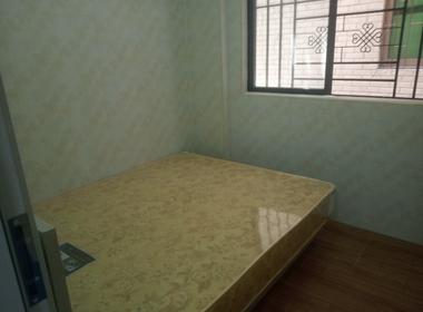 鹤边员村东街西一巷5号 