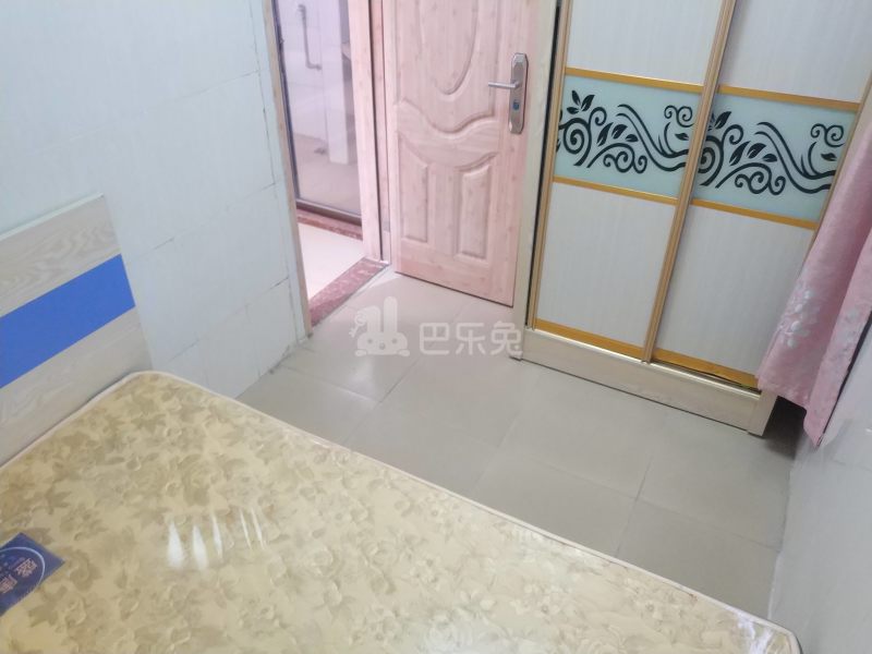 鹤边员村龙塘街一巷20号5565325卧室图3