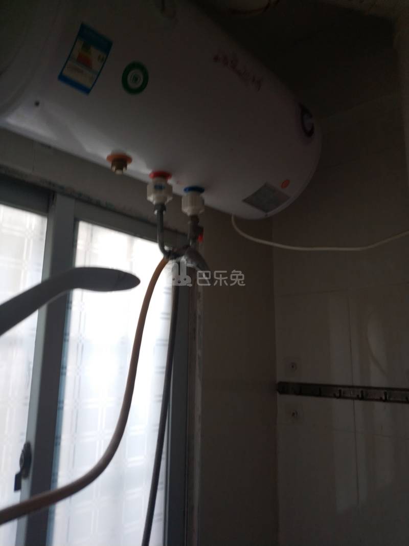 鹤边员村龙塘街一巷20号5565325卫生间图8