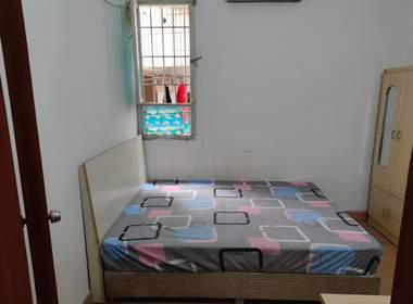 龙洞东大街127号 1室1厅1卫