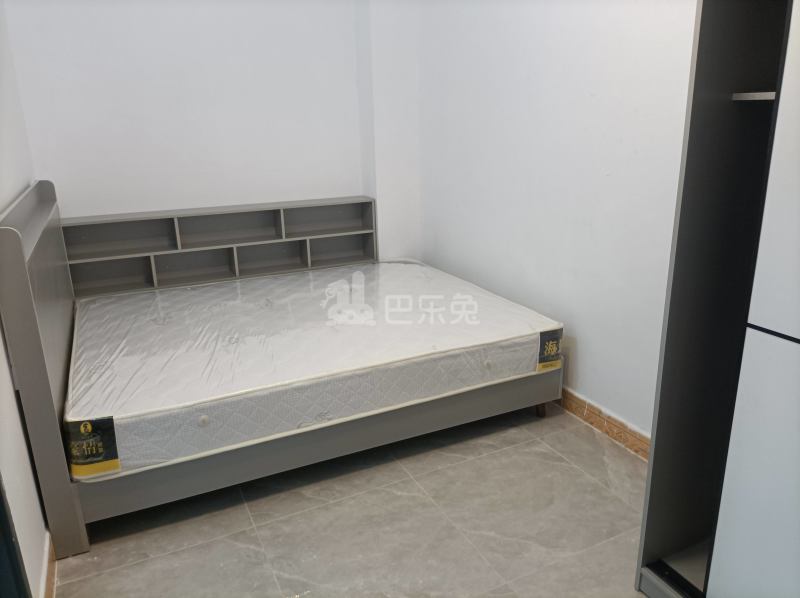 龙洞南安里7号5584417卧室图0