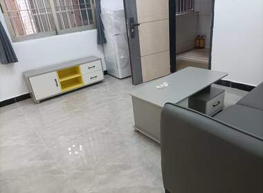 龙洞南安里7号 1室1厅1卫