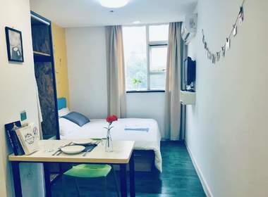 逗号公寓（广州花都建设路店） 1室0厅1卫