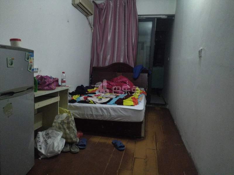 中环一号二期琉樽尚品（真大路333弄）558735卧室图4