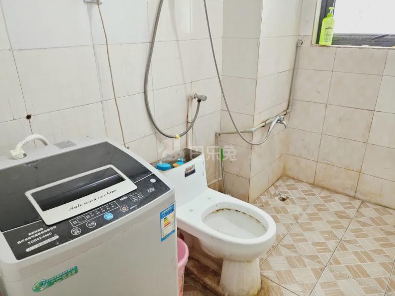 中环一号二期琉樽尚品（真大路333弄）558735卫生间图5