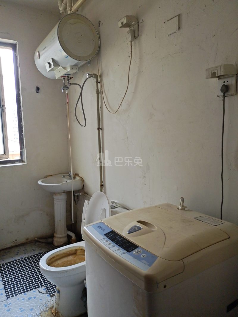 鑫苑国际城市花园5608577卫生间图5