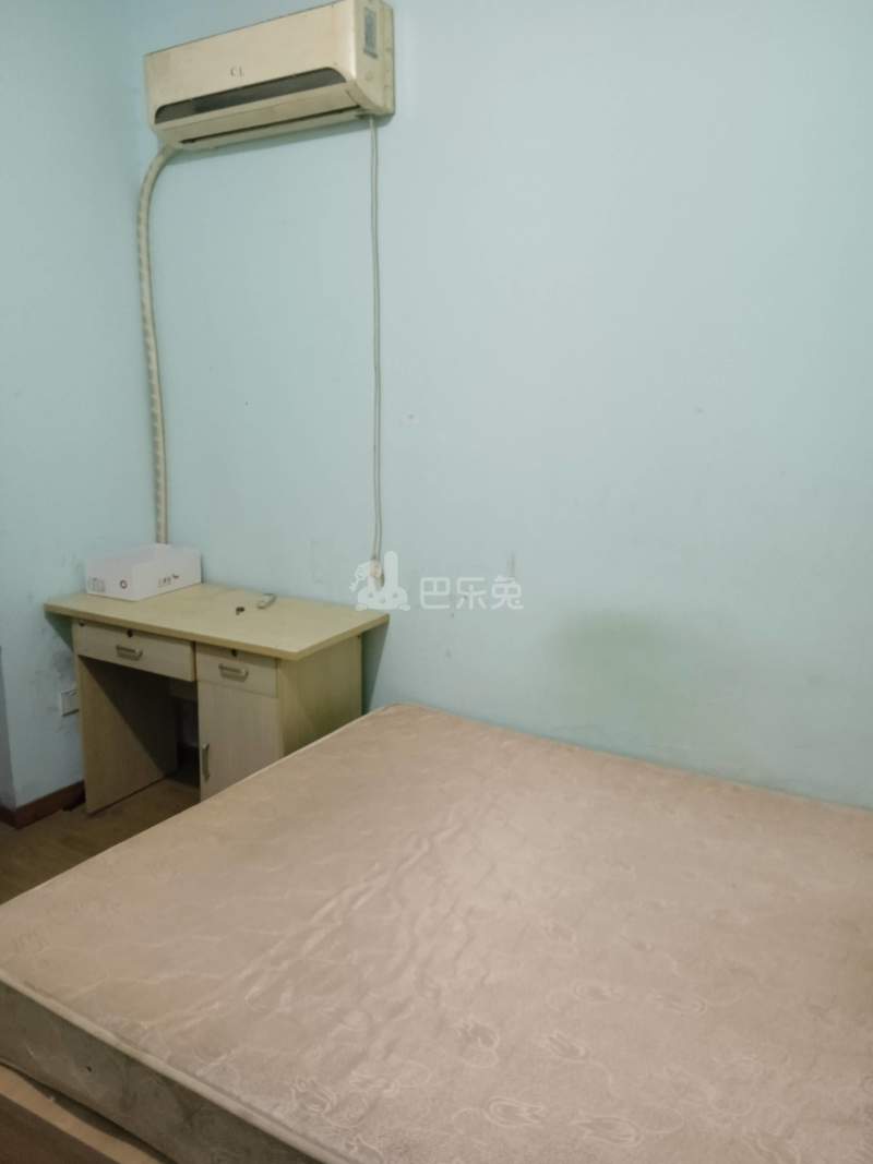 鑫苑国际城市花园5608577卧室图2