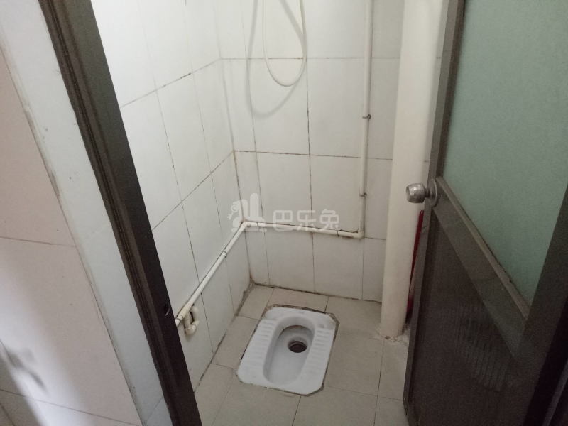 植村北约上街31号之一5616668卫生间图4