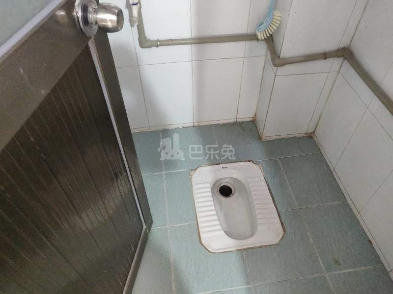 植村北约下街13号之一5616936卫生间图5