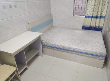 望岗大岭中街十一巷1号 1室1厅1卫