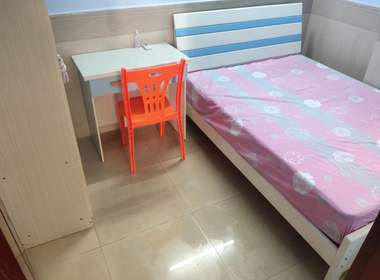 嘉禾望岗濠边街五巷18号 1室1厅1卫