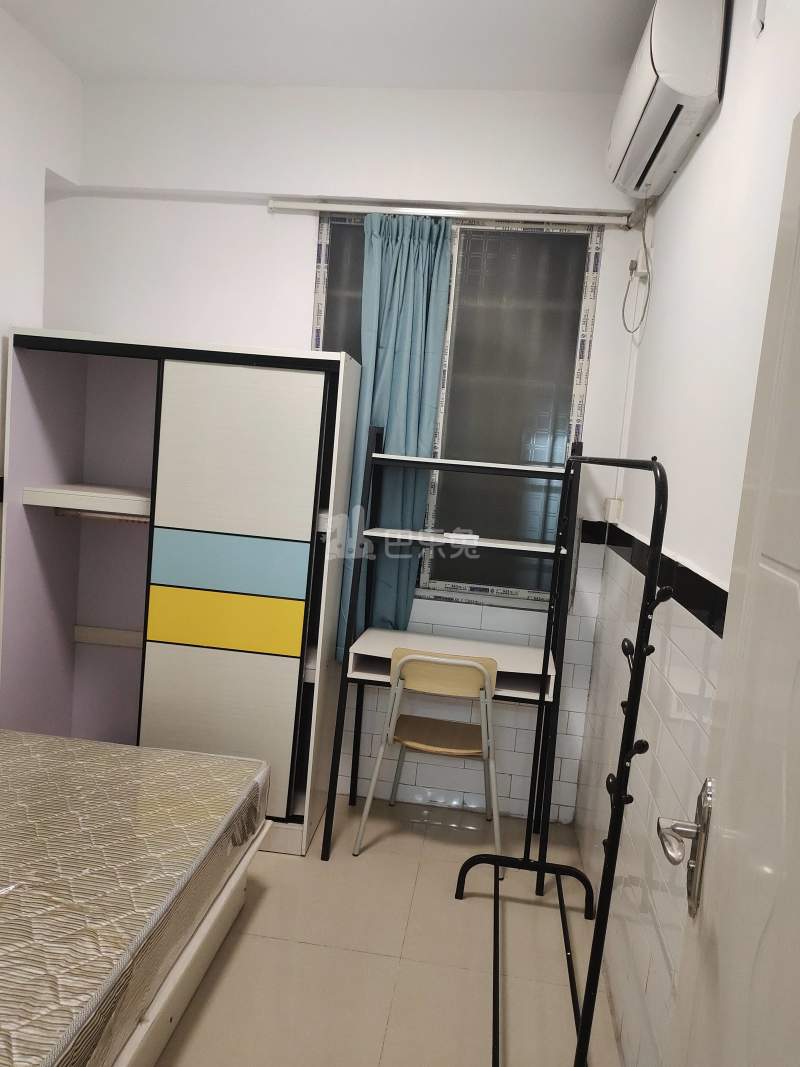 珠村中东上街四巷7号5658209卧室窗户图14