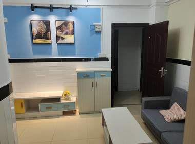 珠村中东上街四巷7号 