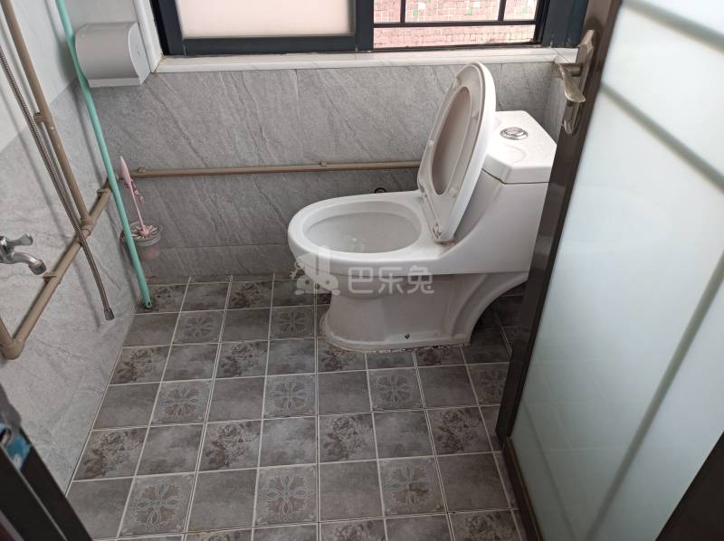 巷寓（员村大塘边12号）5665529卫生间图5