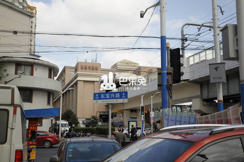 西藏北路出租房 申桂精品公寓 交通周边 交通:3号线(东宝兴路站),步行